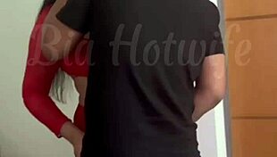 Corno CHAMOU o amigo PRA ARROMBAR meu cuzinho NA nossa cama!