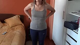 stepmother shows off and masturbates in front of me and i cum on her big ass 😈