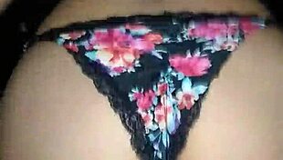 Enjoying Some Nice Twerking Moves