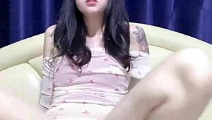 hey japanese babe squirts hard while masturbating 💦😩