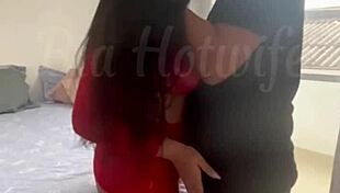 Corno CHAMOU o amigo PRA ARROMBAR meu cuzinho NA nossa cama!