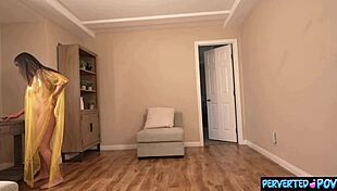 arabic milf tempts her russian driver into backseat action