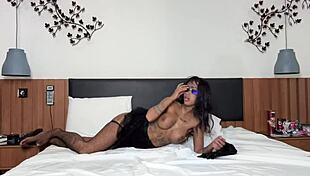 A Putinha Drags Four to Motel for DP with Four Cocks!