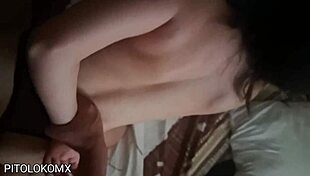 Jovencita Caliente Montando Rico Y Acabando En Perrito Duro