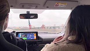 mulher app pega cadeirante na estacao... sem grana pra corrida, mijou e deixou chupar tudo como pagamento!