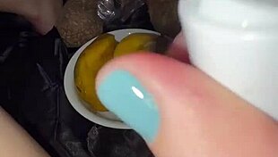 mango stuffs 18yo saudi virgin's pussy in la food fetish solo