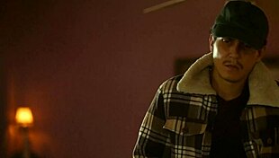 Amateur teen's bold first-time close-up fuck shatters all limits in netflix style frenzy