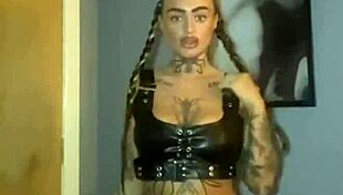 scottish tattooed emo teen whore fingers her tight hole super hard