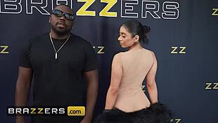 wanna see violet myers flash her tight asshole to the paparazzi while cheating with bbc?