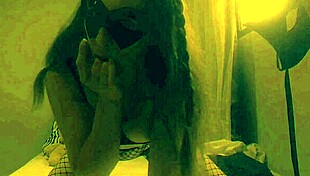 숙제 버리고 흥분 보지 문지르며 가버림