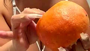 fruit rubbin my fat curvy ass feels amazin