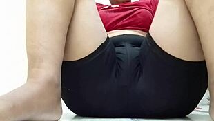 omg my wet desi pussy needs fingering tonight 😩💦 indian babe closeup