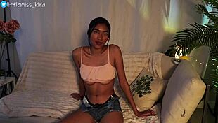 amateur ebony shakes big ass licks dildo orgasms on cam