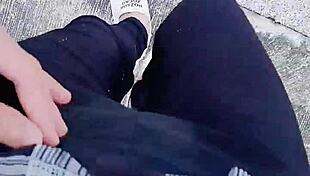 【伪娘婷婷】 midday slutty crossdresser heads out in lingerie, pees outdoors then strokes off