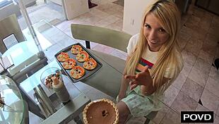 Kenzie Reeves Filled with Huge Cum Load on Thanksgiving Feast