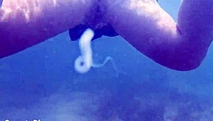 Swimming Deep Creampie Fills Her Underwater After Pussy Load Shots