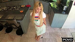 Kenzie Reeves Filled with Huge Cum Load on Thanksgiving Feast