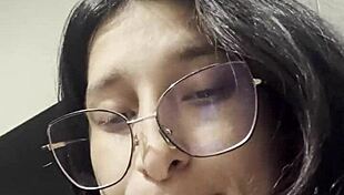 Me Masturbate In Public Bathroom While No One's Around!!