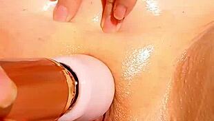 uhh sexy mature fingers spreads her bald wet cunt close up