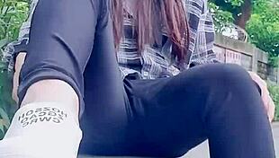 【伪娘婷婷】 midday slutty crossdresser heads out in lingerie, pees outdoors then strokes off