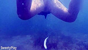 Swimming Deep Creampie Fills Her Underwater After Pussy Load Shots