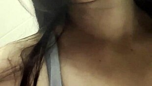 Me Masturbate In Public Bathroom While No One's Around!!