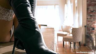 chloe surreal dives deep to convert wife with tongue on shaved pussy