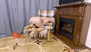 jessika blond rubs her wet shaved pussy solo in 4k