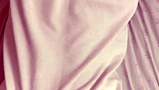 Perverted amateur Japanese wife cums hard repeatedly homemade!