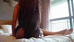 novinha casada couldn't hold back the tesão, sat on husband's friend's monster cock cuckolding him after resenha in lingerie creampie