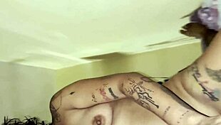 frida the sexy slut gives epic dick sucking and gets eaten out