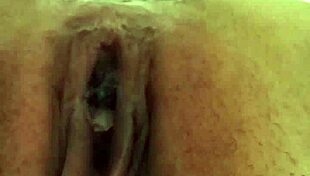 i'm squirting hard pushin' out them tiny eggs!!