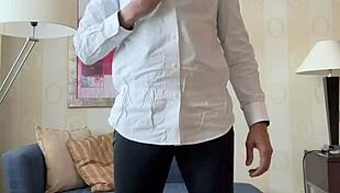 hey indian fag, your secrets out there for everyone to see now