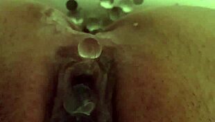 i'm squirting hard pushin' out them tiny eggs!!