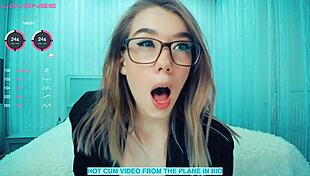 Hot slut in heels fingers pussy on webcam cosplay show