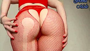 Damn, this juicy ass twerkin' right in yo face!! 🍑💥