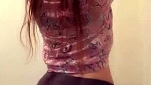 sexy american dances her juicy ass shaking wildly on cam