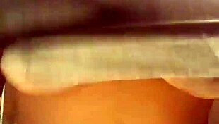 Mamei em big saggy tits deliciosos de ebony brasileira lactante com peitos enormes naturais.