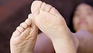 damn verito aguas this curvy mexicana chaparra got that thick carnosa vagina on casting 😍🍑