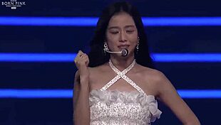 Born Pink Blink concert rocks hard! 🎤🎉