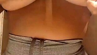 Mamei em big saggy tits deliciosos de ebony brasileira lactante com peitos enormes naturais.