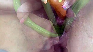 i luv milf lesbians peehole fuckin veggies!!