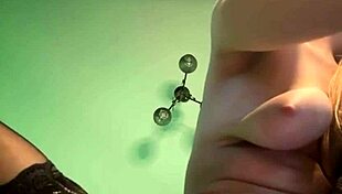 Webcam ANAL FISTING Makes Her Cum So Hard!!