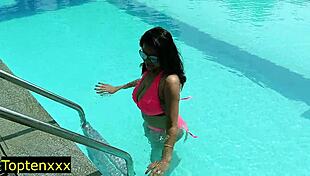 Kaunis toimistomimmi valmiina ekaan deittipanoon?