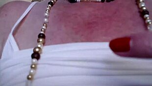 wanna explore every inch? from my armpits to ass, underboob, behind knees... this sexy pawg dawnskye1962 body waits