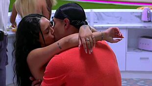 miguel harichi shows off rich life vibes everywhere 😎💰