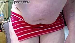 redheaded dawnskye flaunts her curvy assets head to toe with a cheeky 420 pause