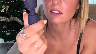 sticking this cute sextoy deep in my ass!