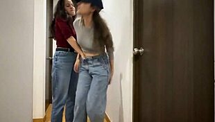 lesbianas calientes lick each other's asses and pussies in hot scissoring and face sitting action