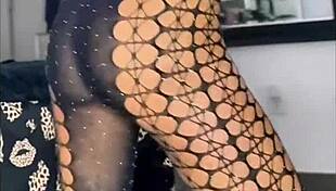 dallas escort's petite 18+ bossbitch vibe on tryst p411 is fire